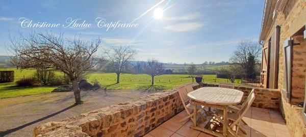 LE ROUSSET-MARIZY Ancien corps de ferme en pierre, avec piscine, sur terrain de 2 000 m² environ