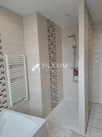 Maison 8 pièce(s) 4 chambre(s) 115 m²