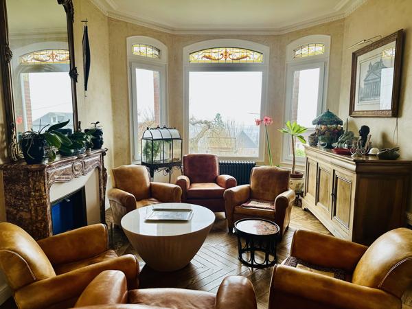 Maison 8 pièces - 210 m²