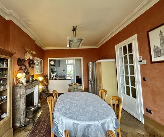 Maison 8 pièces - 210 m²