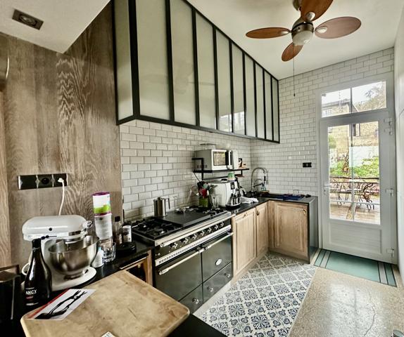 Maison 8 pièces - 210 m²