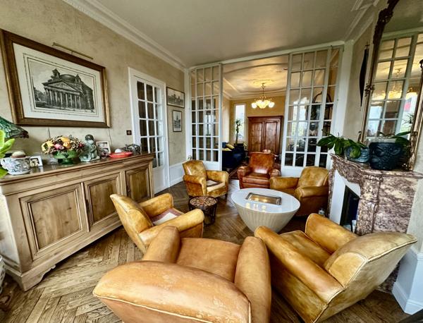 Maison 8 pièces - 210 m²