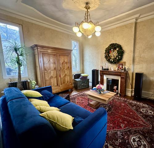 Maison 8 pièces - 210 m²