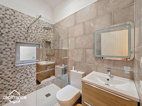 Maison familiale 131 m² – 4 chambres + bureau – vie de plain-pied – jardin 620 m² – La Chapelle-Gaudin (Argentonnay 79150)