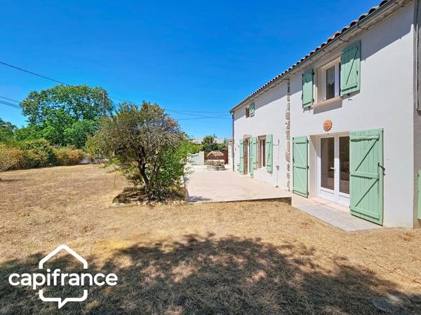 Maison familiale 131 m² – 4 chambres + bureau – vie de plain-pied – jardin 620 m² – La Chapelle-Gaudin (Argentonnay 79150)
