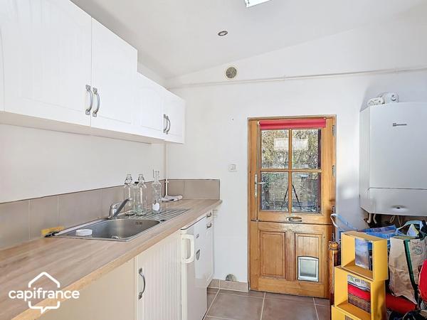 Maison familiale 131 m² – 4 chambres + bureau – vie de plain-pied – jardin 620 m² – La Chapelle-Gaudin (Argentonnay 79150)