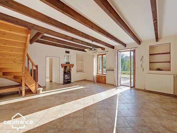 Maison familiale 131 m² – 4 chambres + bureau – vie de plain-pied – jardin 620 m² – La Chapelle-Gaudin (Argentonnay 79150)