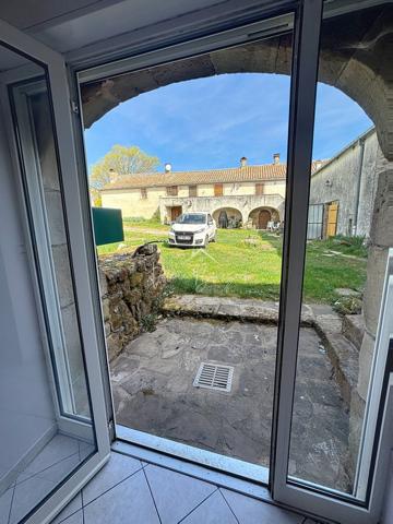 Costes-Gozon (12400) Coup de cœur : maison en pierre rénovée avec terrain proche