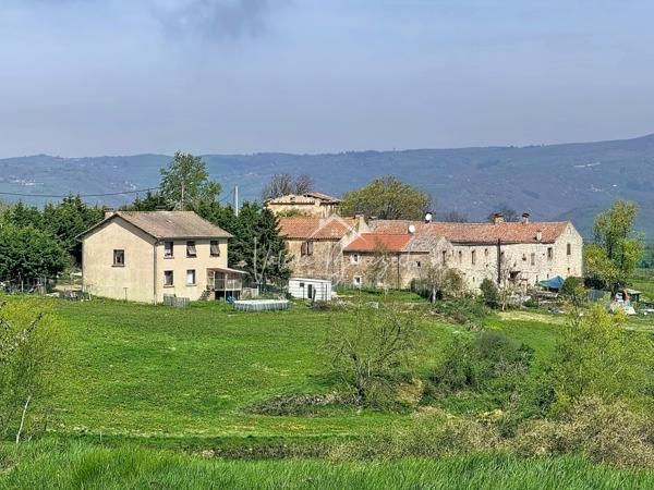 Costes-Gozon (12400) Coup de cœur : maison en pierre rénovée avec terrain proche