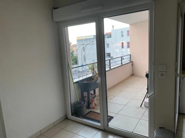 Location                                                      Appartement
                        
                     2 pièces                      40 m2                     à Perpignan