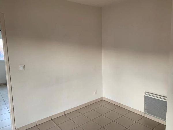 Location                                                      Appartement
                        
                     2 pièces                      40 m2                     à Perpignan