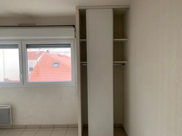 Location                                                      Appartement
                        
                     2 pièces                      40 m2                     à Perpignan