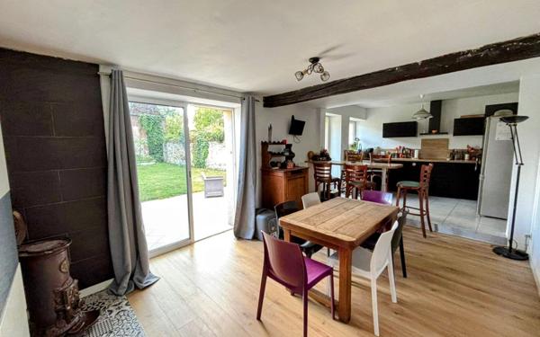 Maison à vendre    5 pièces •  Crépy