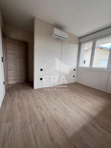 Spacieux T3 rénové de 71 m² situé à École Valentin