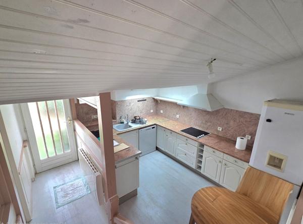 maison,blanquefort, 2 chambre proche gare et bus