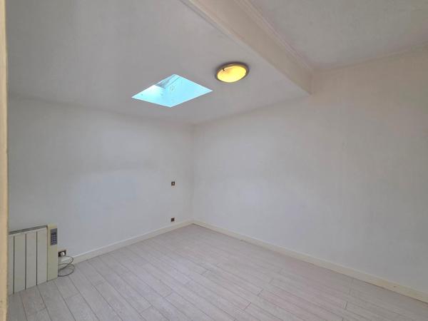 maison,blanquefort, 2 chambre proche gare et bus