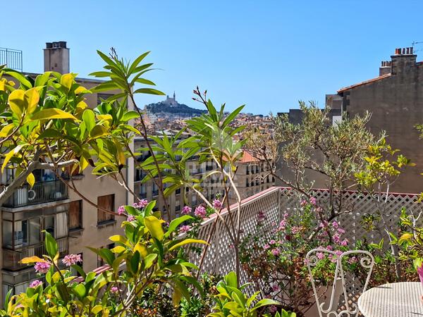 À vendre  T4 de 93,7m² avec balcon filant.