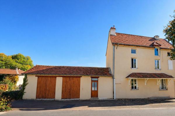 Ensemble immobilier évolutif au centre du village