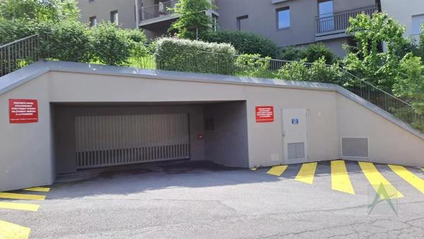Parking / Box à louer à Chambéry (73000)