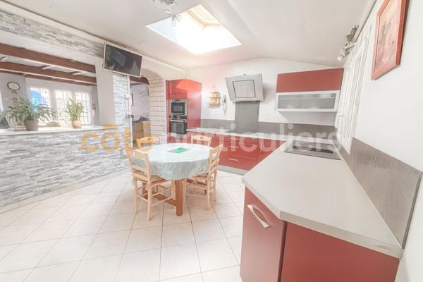 Vente Maison121 m² - 8 Pièces - SAINT MICHEL EN L HERM (85580)