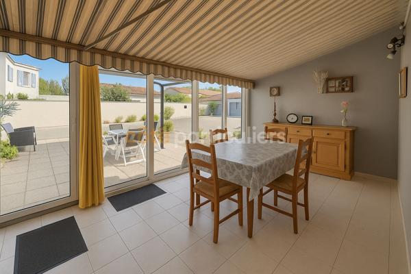 Vente Maison121 m² - 8 Pièces - SAINT MICHEL EN L HERM (85580)