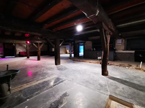 Location Local commercial326 m² - LUCON (85400)