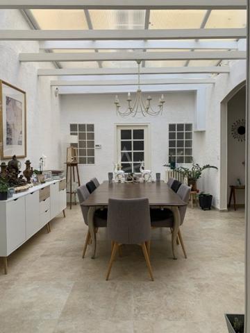 EXCLUSIVITÉ : Aÿ Champagne Grande maison rénovée avec goût de 170 m² et ses splendides combles aménagées