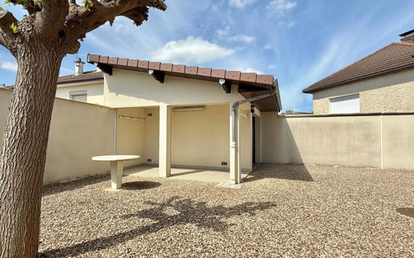 Maison à vendre    5 pièces •  Saint-Usage