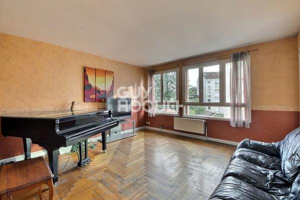 (Visite virtuelle) - À VENDRE, Appartement T4 de 79 m², avec loggia, cave & garage, Montchat proximité Place Ronde , LYON (69003)