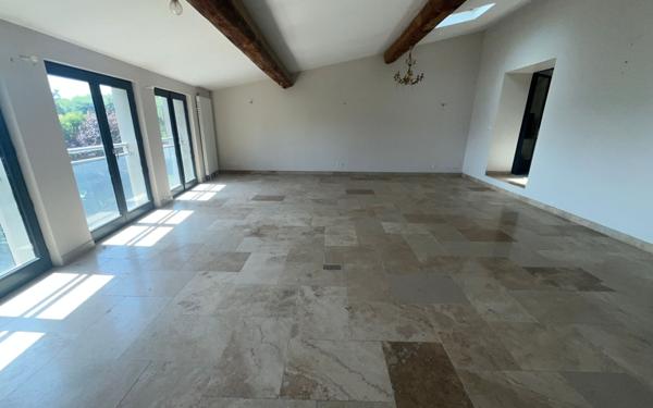 Maison à vendre    7 pièces • 237 m2 Castelnaudary