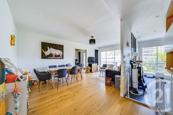 Appartement F3 à vendre  3 pièces - 62,05 m 2   PARIS  - 75015