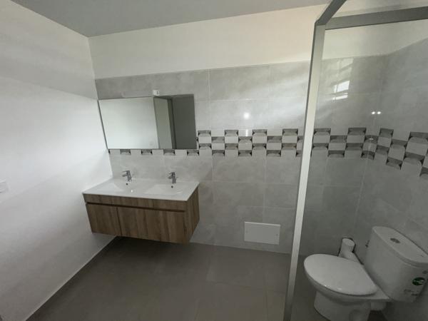 Maison mitoyenne Duplex de type T5 avec jardinet secteur La Chaumière