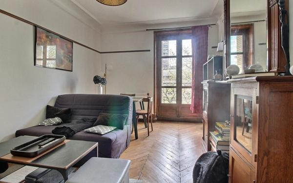 Appartement à vendre    3 pièces • 58,15 m2 Paris 14