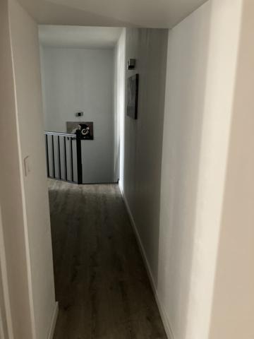 Ancien corps de ferme 425 m2 avec cour intérieure Roquemaure (30150)