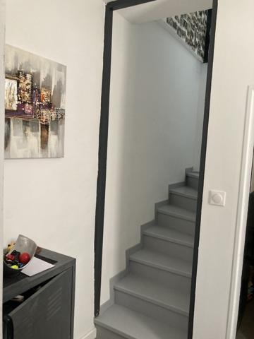 Ancien corps de ferme 425 m2 avec cour intérieure Roquemaure (30150)