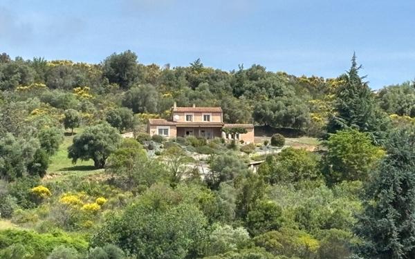 Maison à vendre    5 pièces •  Cépie