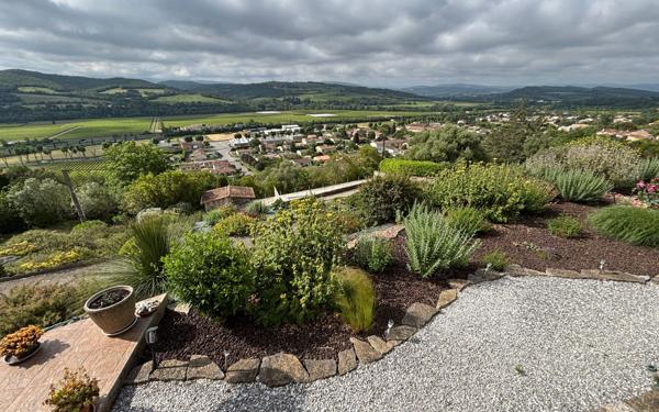 Maison à vendre    5 pièces •  Cépie