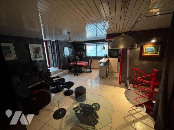 A VENDRE, Gironde, Bordeaux Cauderan, quartier Les Maréchaux, sur un terrain de 247 m², maison ...