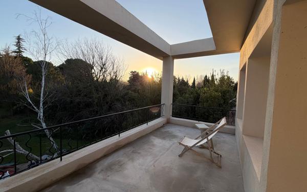 Maison à vendre    7 pièces • 196 m2 Avignon