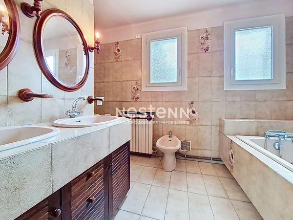 A VENDRE - VILLENEUVE TOLOSANE BAS -  Plain-pied 4 pièces 114m² avec grand garage