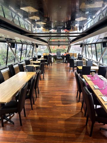 Bateau restaurant croisière sur le canal du midi