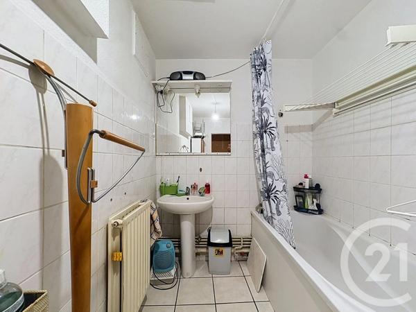 Appartement F3 à vendre  3 pièces - 78 m 2   VARANGEVILLE  - 54