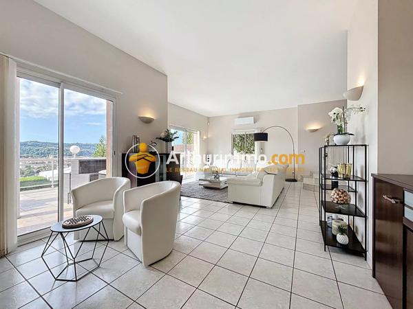 Vente Maison 6 pièces 205 m2 à Bourgoin-Jallieu