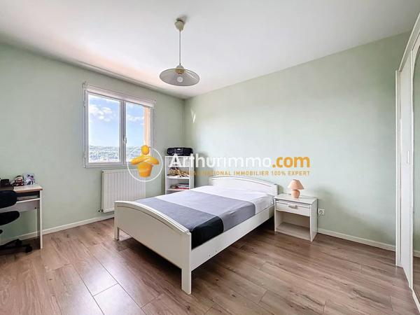 Vente Maison 6 pièces 205 m2 à Bourgoin-Jallieu