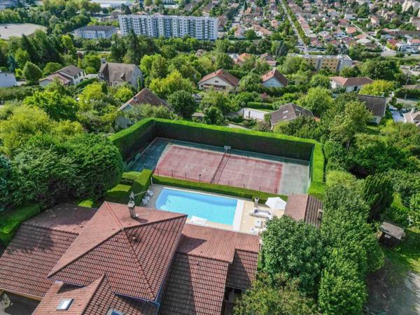 Vente Maison 6 pièces 205 m2 à Bourgoin-Jallieu