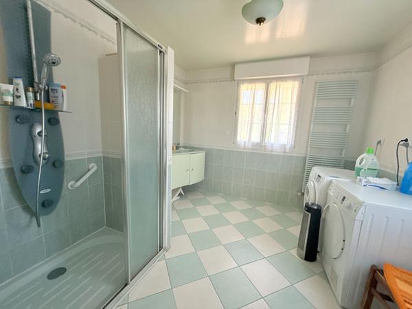 Superbe maison à la Meignanne, 8 pièces de 206 m2 - jardin