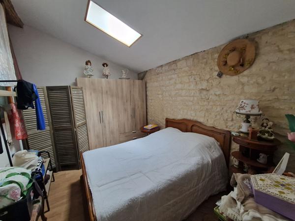 Immeuble Surgeres 10 pièce(s) 176.5 m2