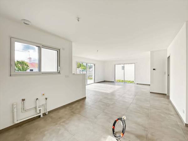 MAISON NEUVE T4 AVEC GARAGE À 1KM DU CENTRE-VILLE