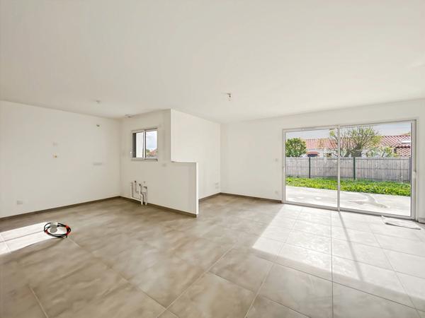 MAISON NEUVE T4 AVEC GARAGE À 1KM DU CENTRE-VILLE
