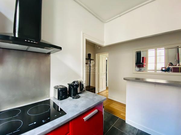 "Versailles Clagny" Bel appartement meublé refait à neuf de 3 pièces de 60 m2 ! Loyer 1 777 €/mois charges comprises **  - Référence  19752